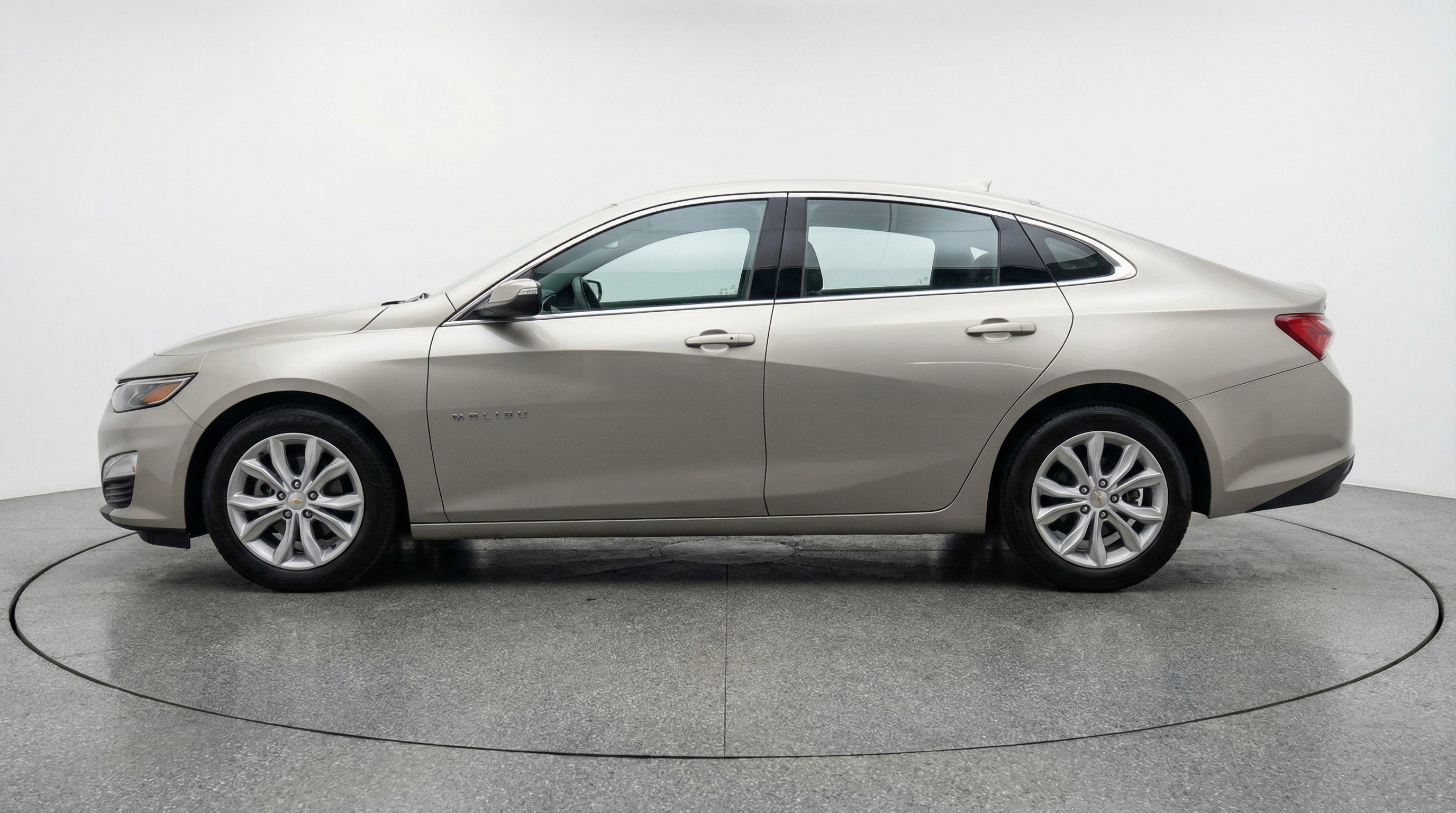 Used 2024 Chevrolet Malibu LT image 5