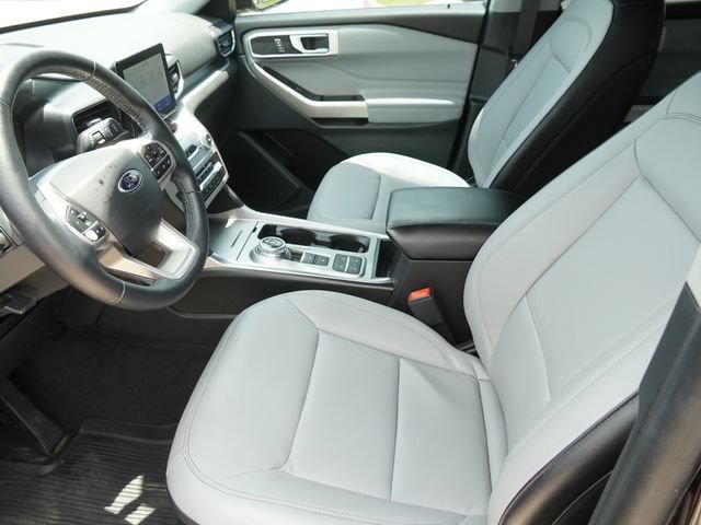 Used 2021 Ford Explorer XLT w/ Equipment Group 202A RWD image 19
