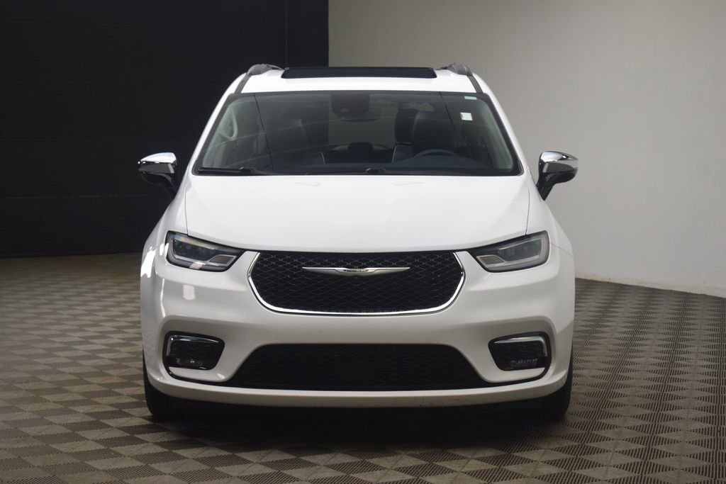 Used 2023 Chrysler Pacifica Limited FWD image 22