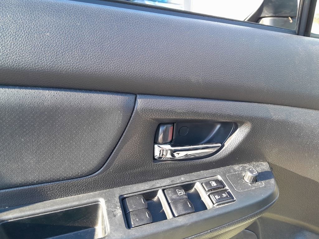 Used 2013 Subaru Crosstrek 2.0i Limited image 11