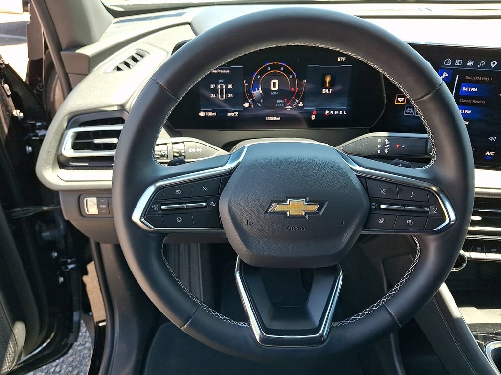 Used 2026 Chevrolet Traverse LT AWD/4WD image 19
