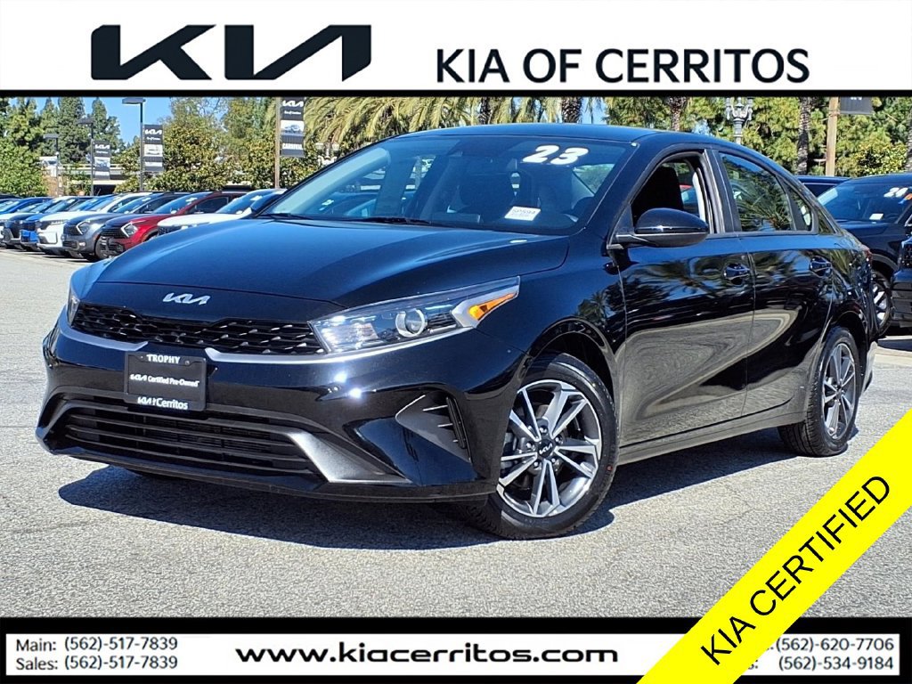 Certified 2023 Kia Forte LXS FWD image 1