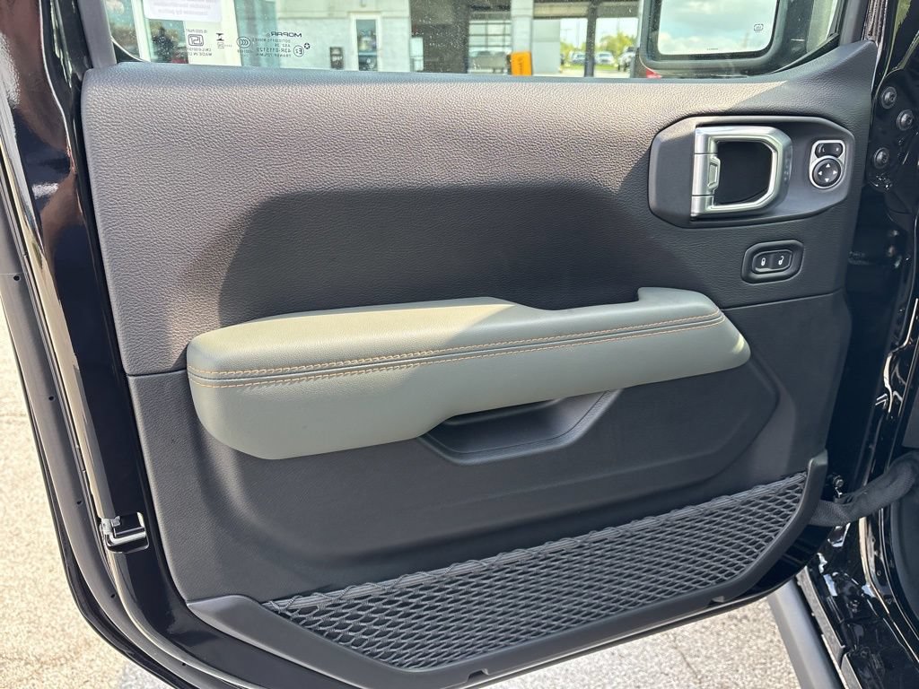New 2026 Jeep Gladiator Mojave AWD/4WD image 8