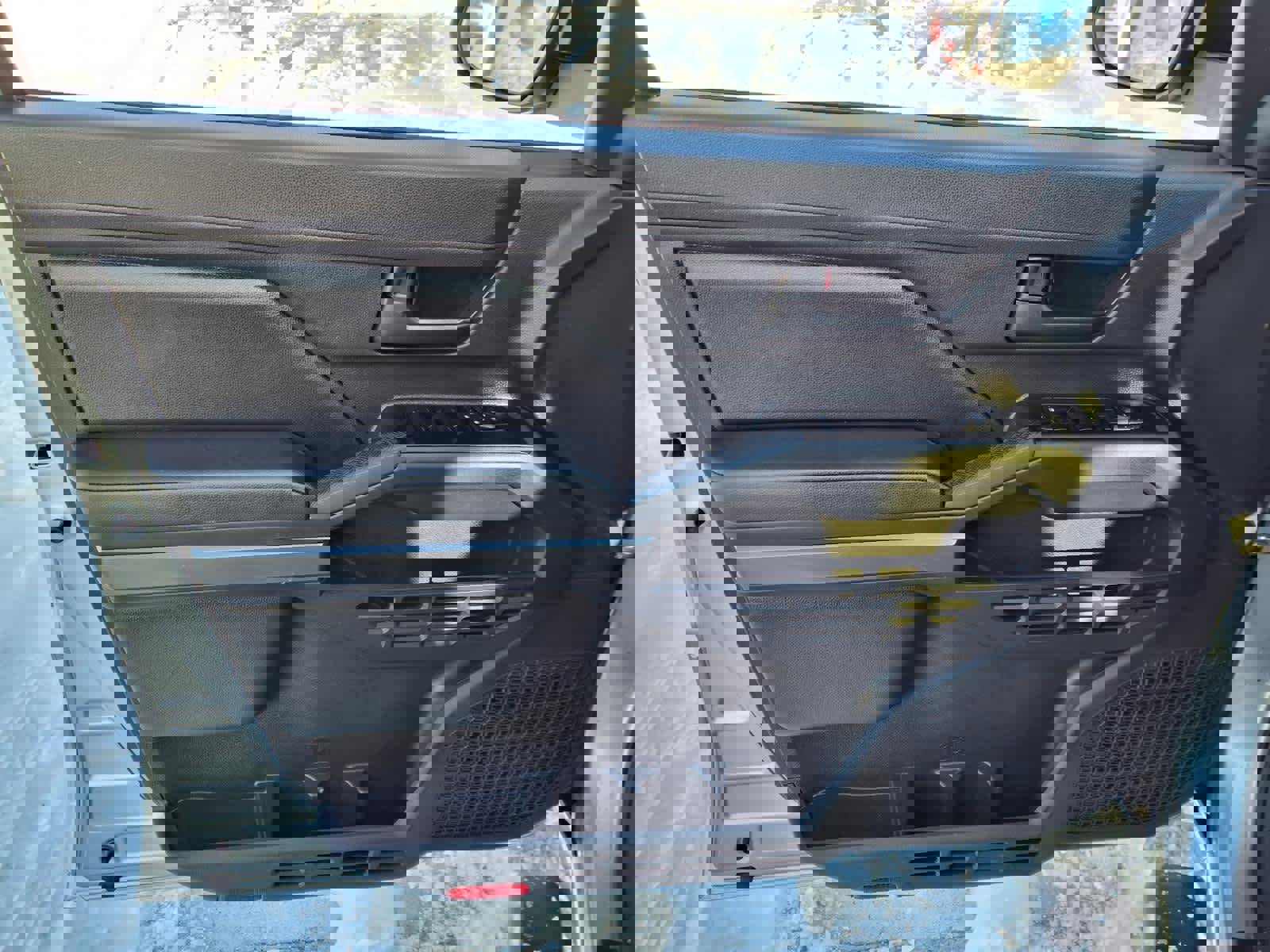 Used 2025 Toyota Tacoma SR5 image 14