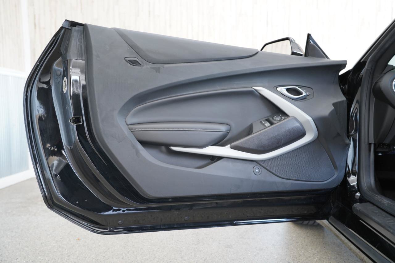 Used 2022 Chevrolet Camaro SS RWD image 27