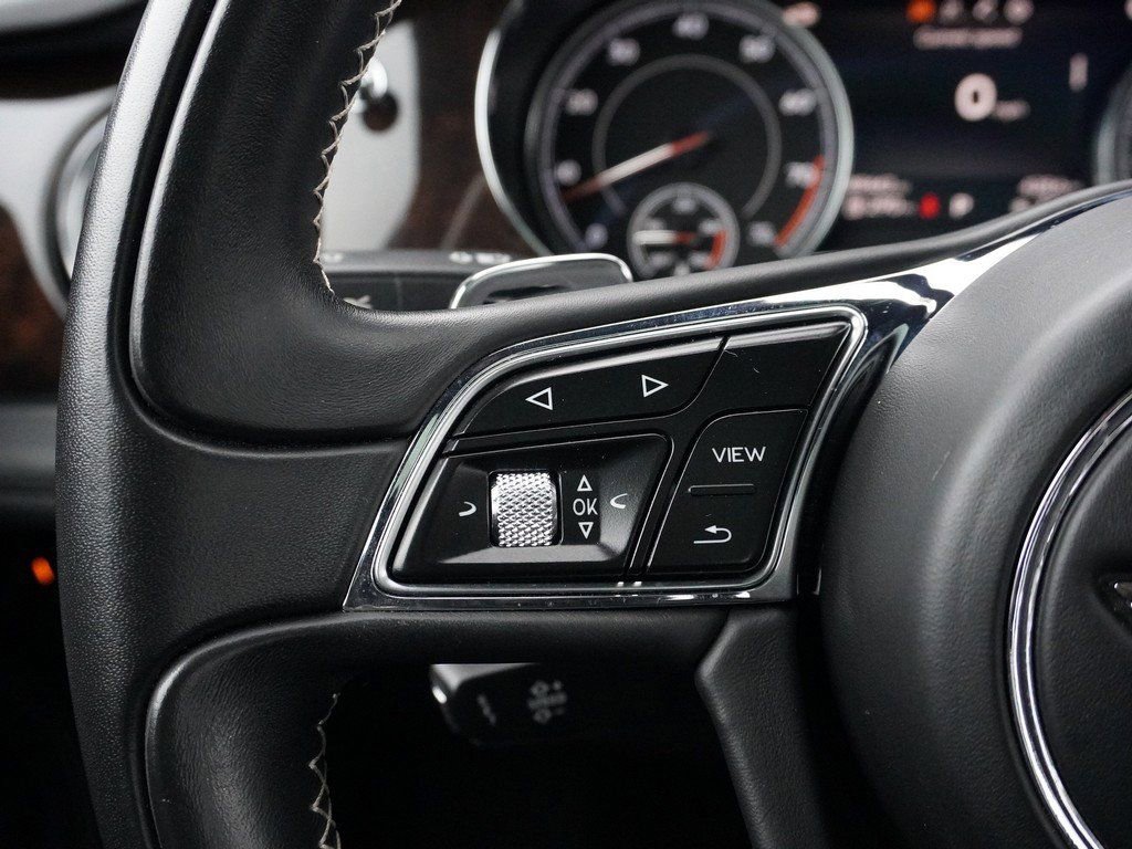 Used 2019 Bentley Bentayga AWD/4WD image 45