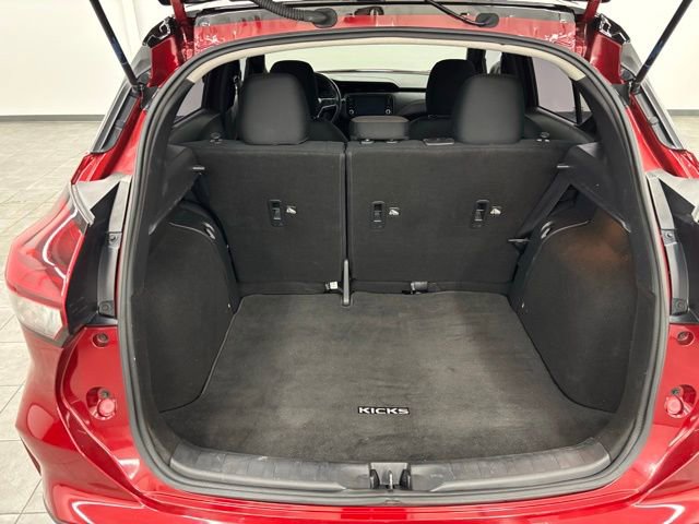 Used 2022 Nissan Kicks SR image 8
