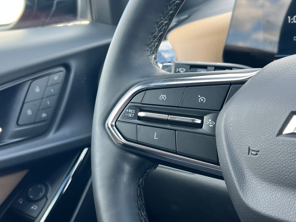 Used 2025 Chevrolet Equinox ACTIV w/ Safety and Technology Package image 20