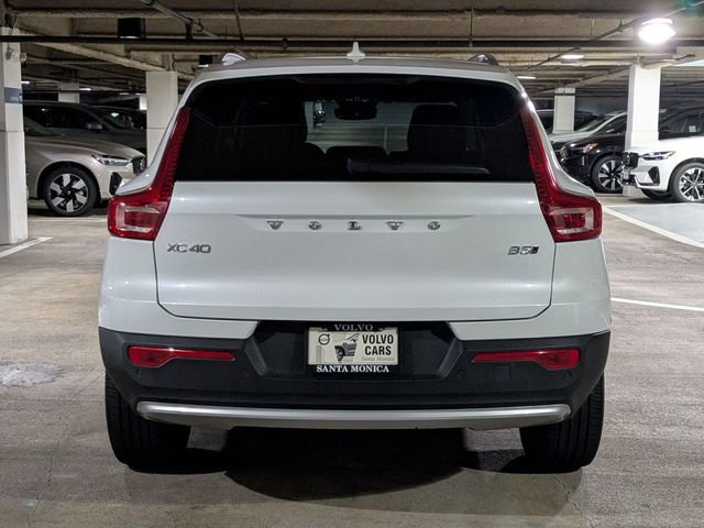 New 2025 Volvo XC40 B5 Core w/ Protection Package Premier image 4