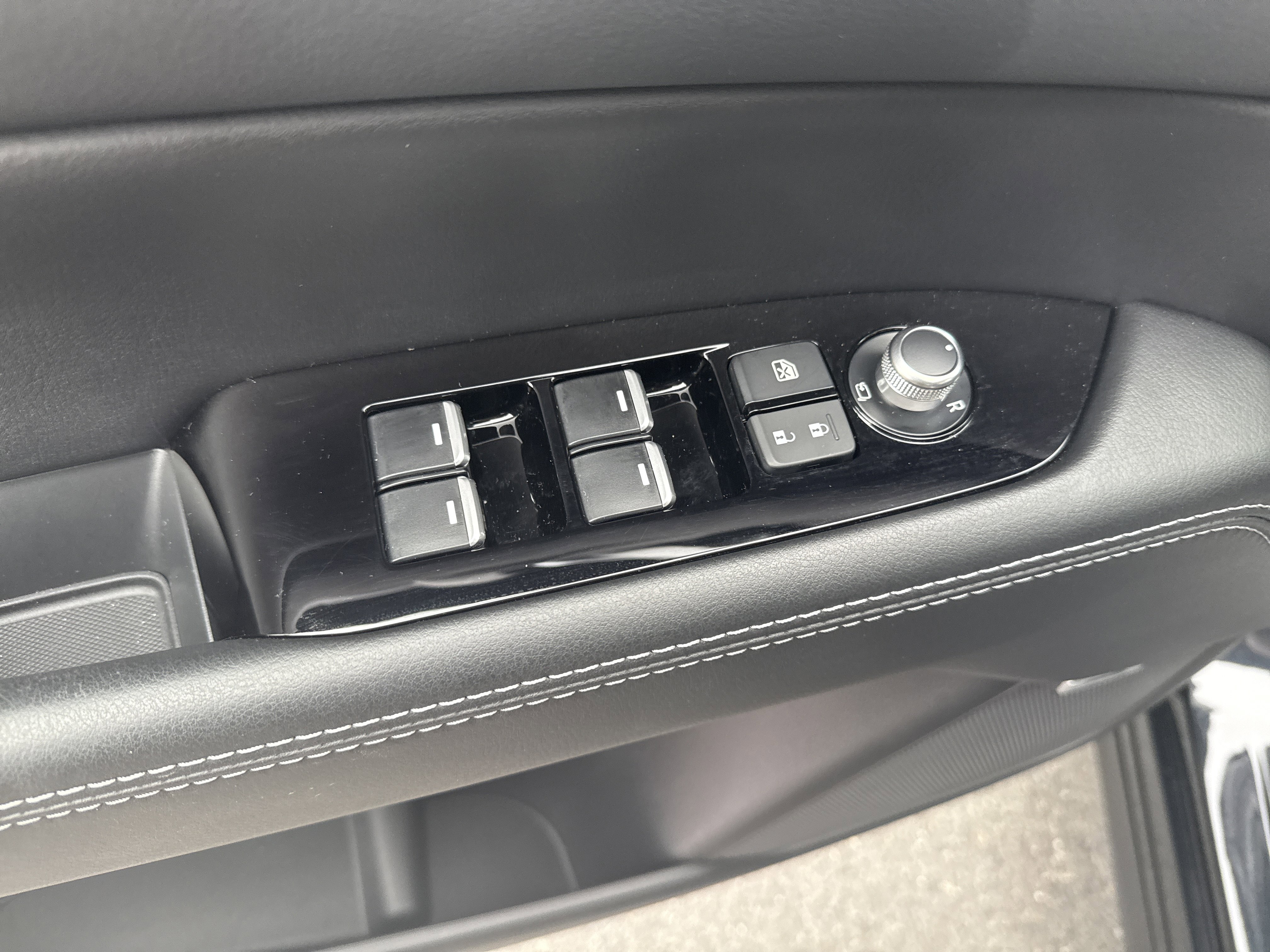 Used 2025 MAZDA CX-5 AWD 2.5 S w/ Premium Plus Pkg image 16