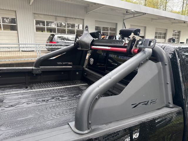 Used 2018 Chevrolet Colorado ZR2 w/ ZR2 Midnight Special Edition AWD/4WD image 19