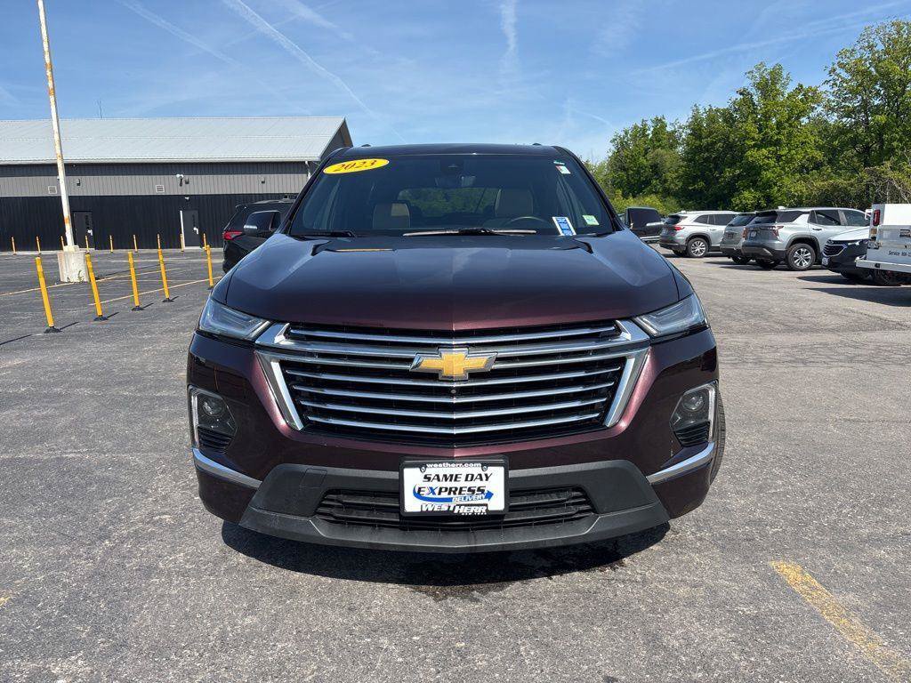 Used 2023 Chevrolet Traverse Premier AWD/4WD image 2