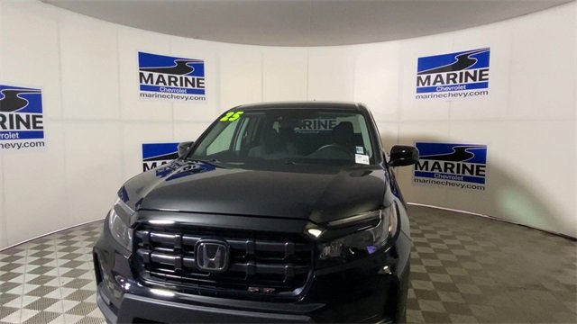 Used 2025 Honda Ridgeline Sport image 5