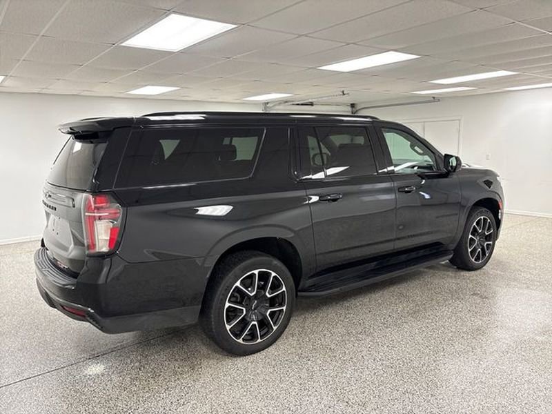 Used 2021 Chevrolet Suburban RST w/ Rear Media and Nav Package AWD/4WD image 7