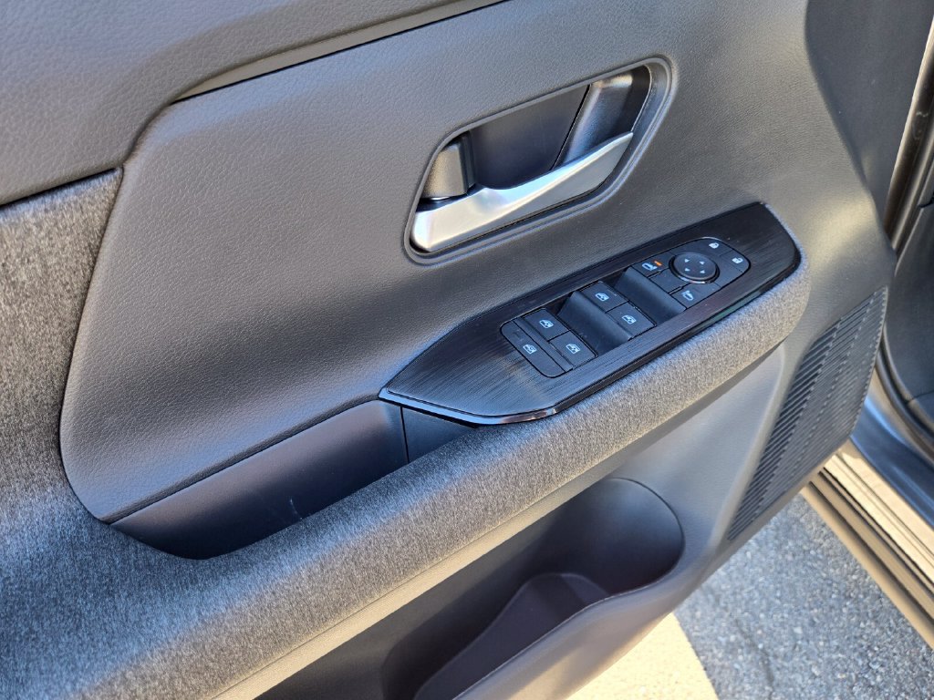 New 2027 Nissan Kicks SV w/ SV Premium Package FWD image 13