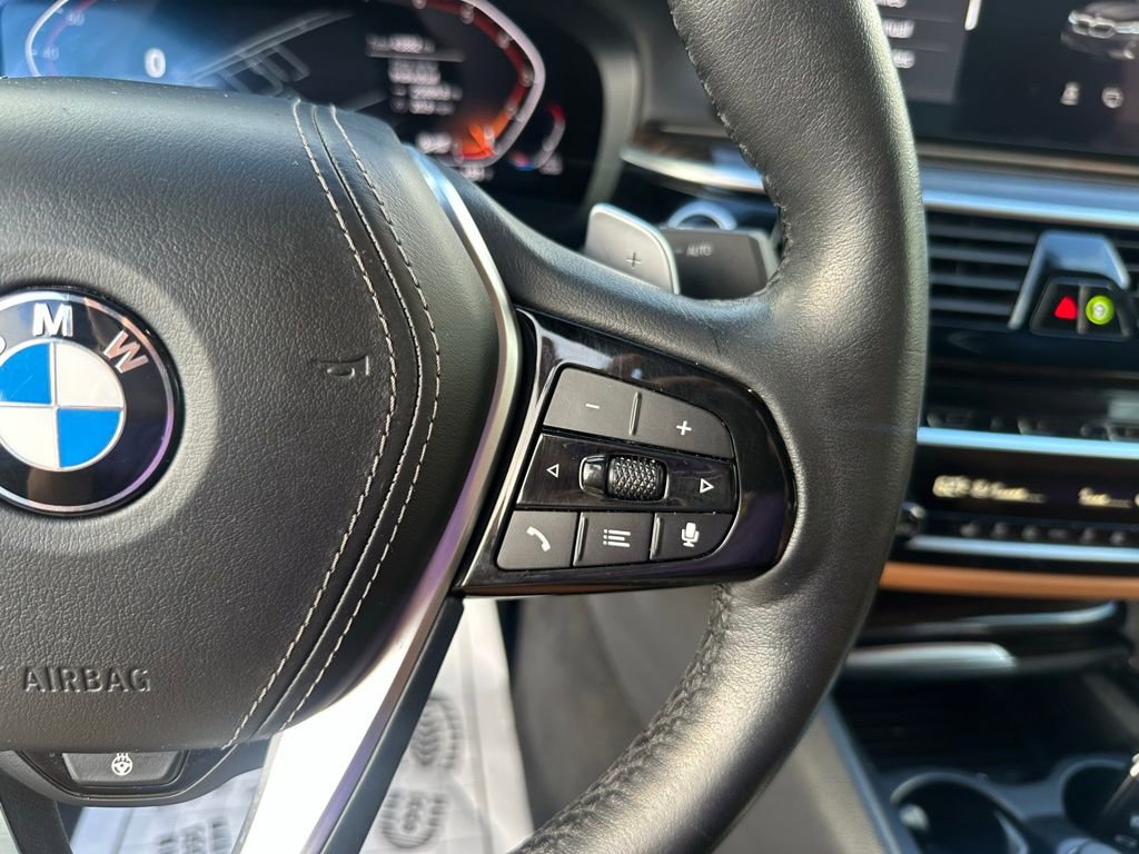 Used 2022 BMW 530i w/ Executive Package image 15