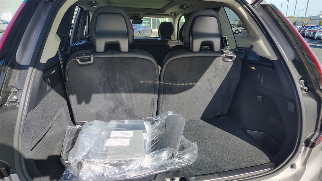 New 2026 Volvo XC90 B6 Ultra image 35