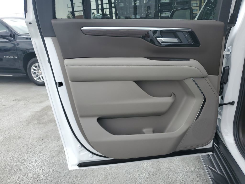 New 2026 Chevrolet Suburban LS RWD image 16