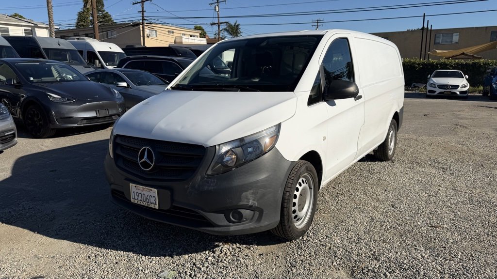 Used 2017 Mercedes-Benz Metris image 1