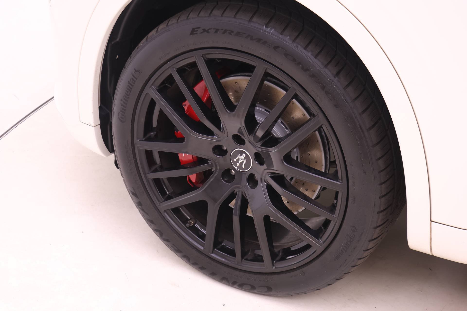 Used 2021 Maserati Levante GTS AWD/4WD image 23