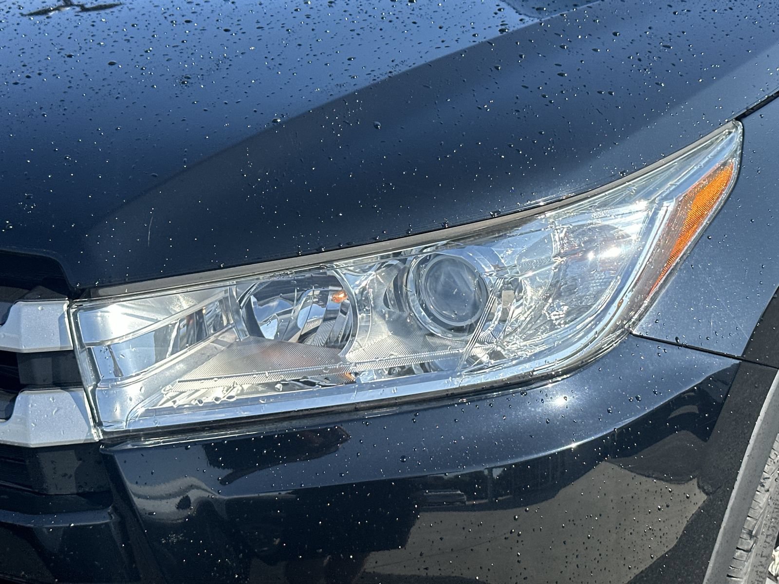 Used 2019 Toyota Highlander LE FWD image 11