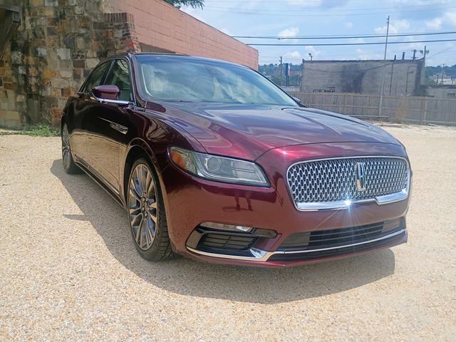 Used 2017 Lincoln Continental Select w/ Climate Package AWD/4WD image 2
