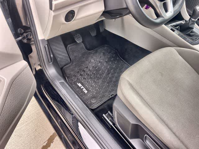 Used 2019 Volkswagen Jetta S w/ Driver Assistance Package FWD image 3