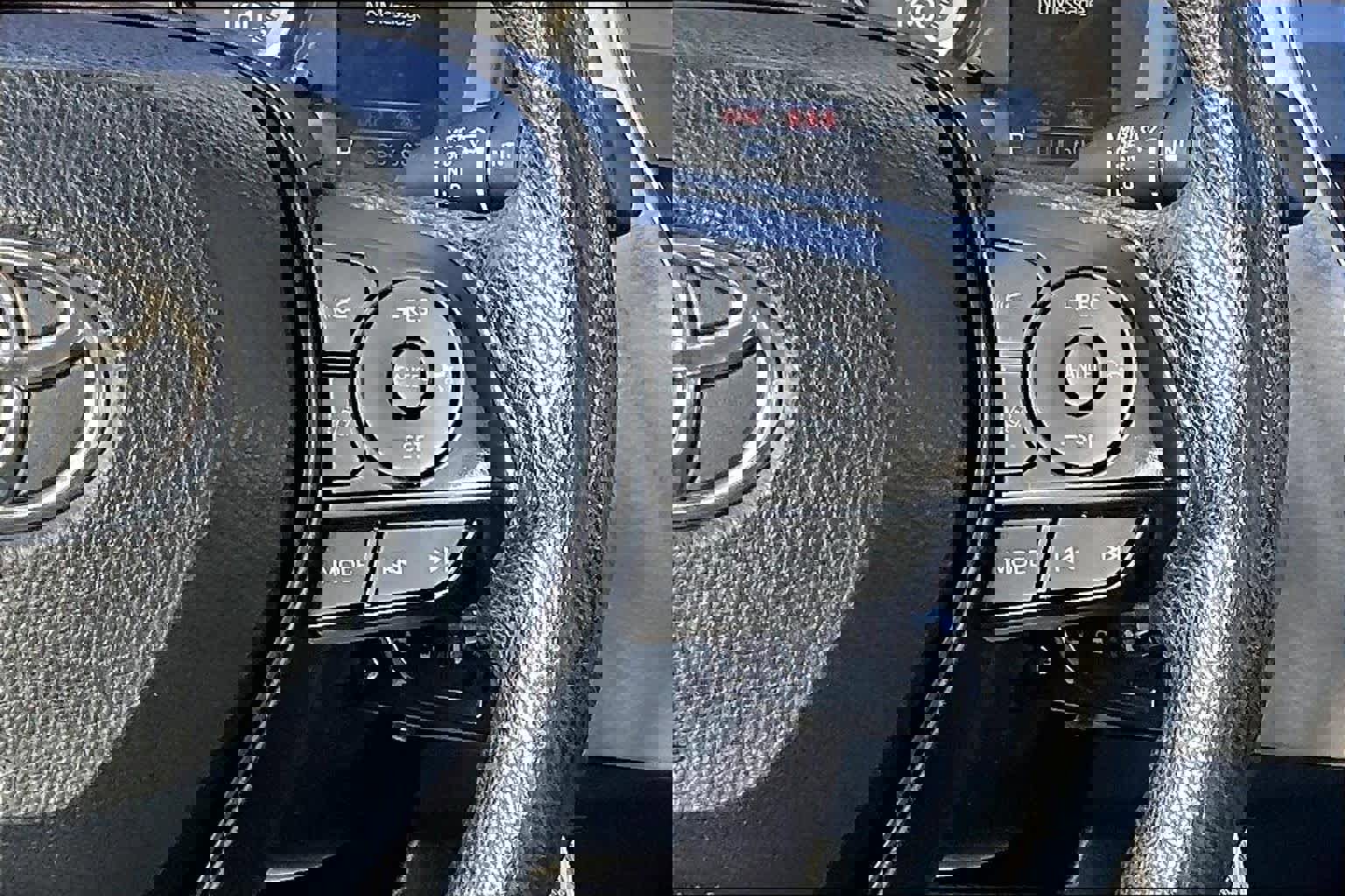 Used 2022 Toyota Corolla LE image 24