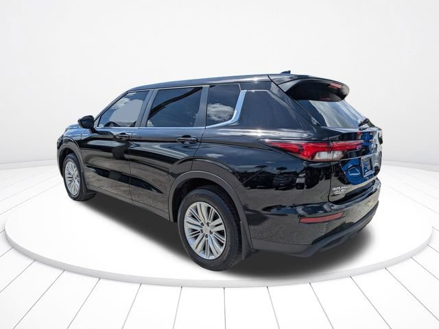Used 2024 Mitsubishi Outlander ES FWD image 6
