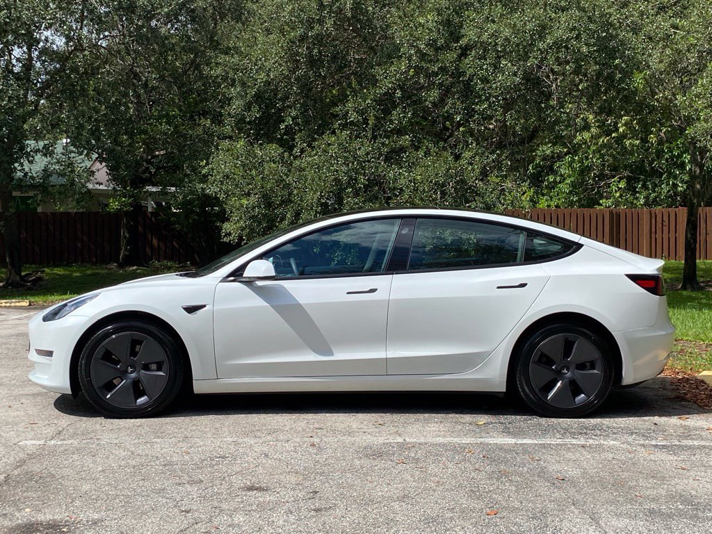 Used 2023 Tesla Model 3 Standard Range RWD image 5