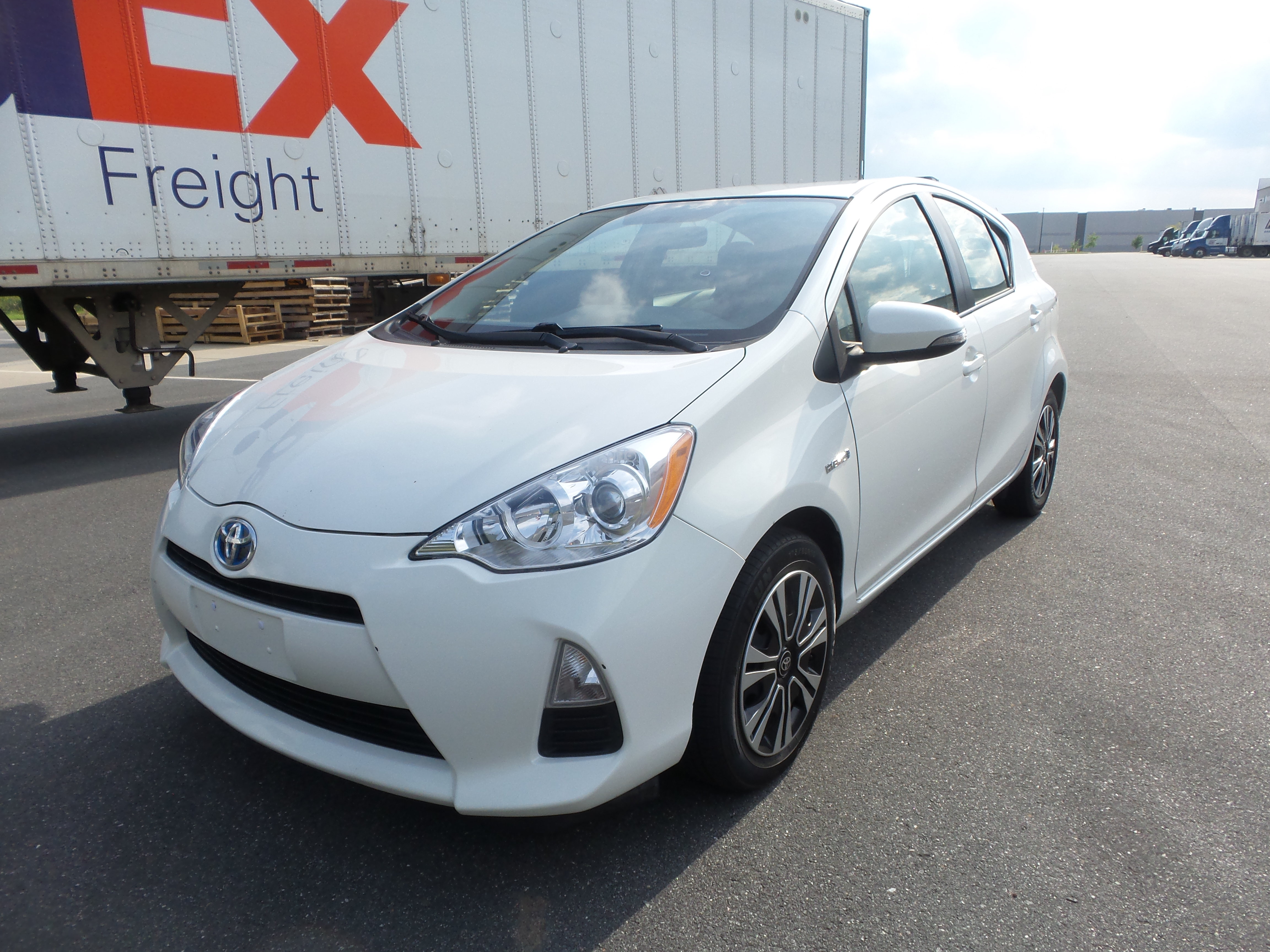 Used 2013 Toyota Prius C One FWD image 4