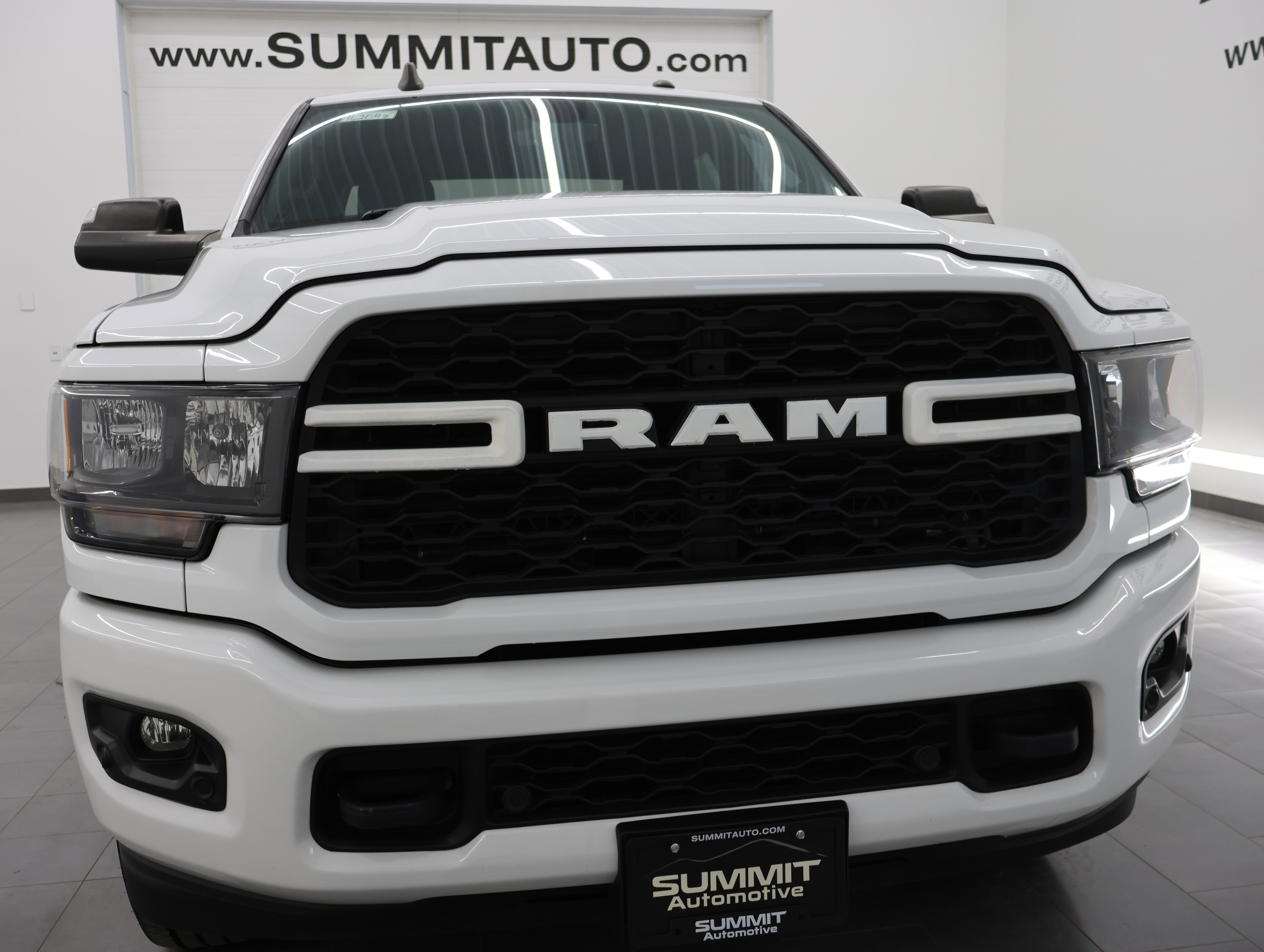 Used 2022 RAM 2500 Big Horn w/ Night Edition AWD/4WD image 22
