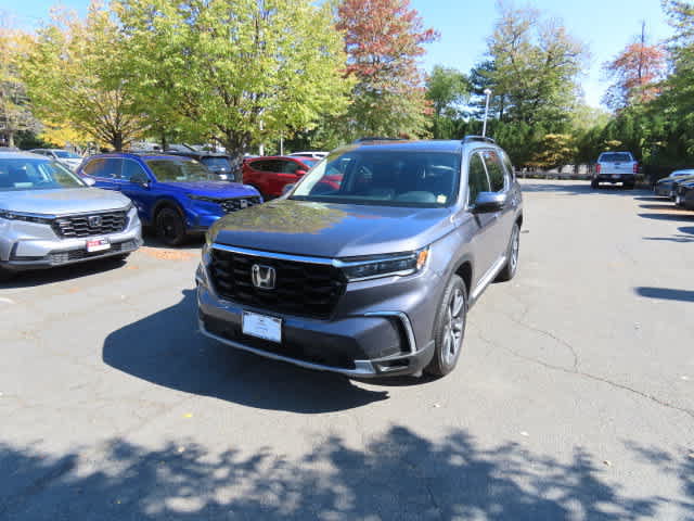 Certified 2023 Honda Pilot Touring image 1