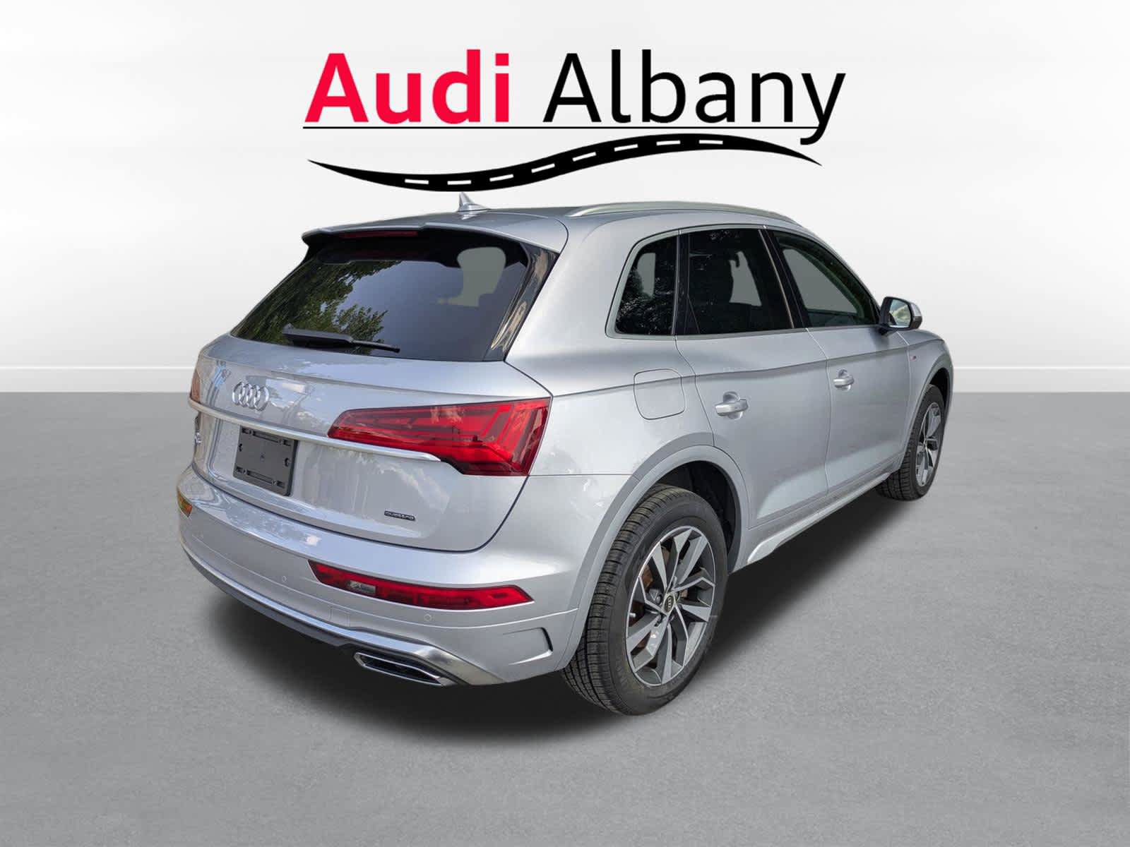 Certified 2023 Audi Q5 2.0T Premium Plus w/ Premium Plus Package AWD/4WD image 4