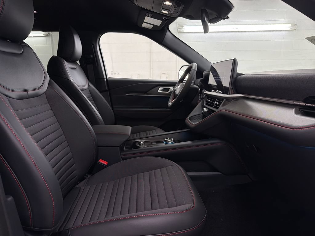 New 2026 Ford Explorer ST-Line w/ ST-Line Street Pack RWD image 28