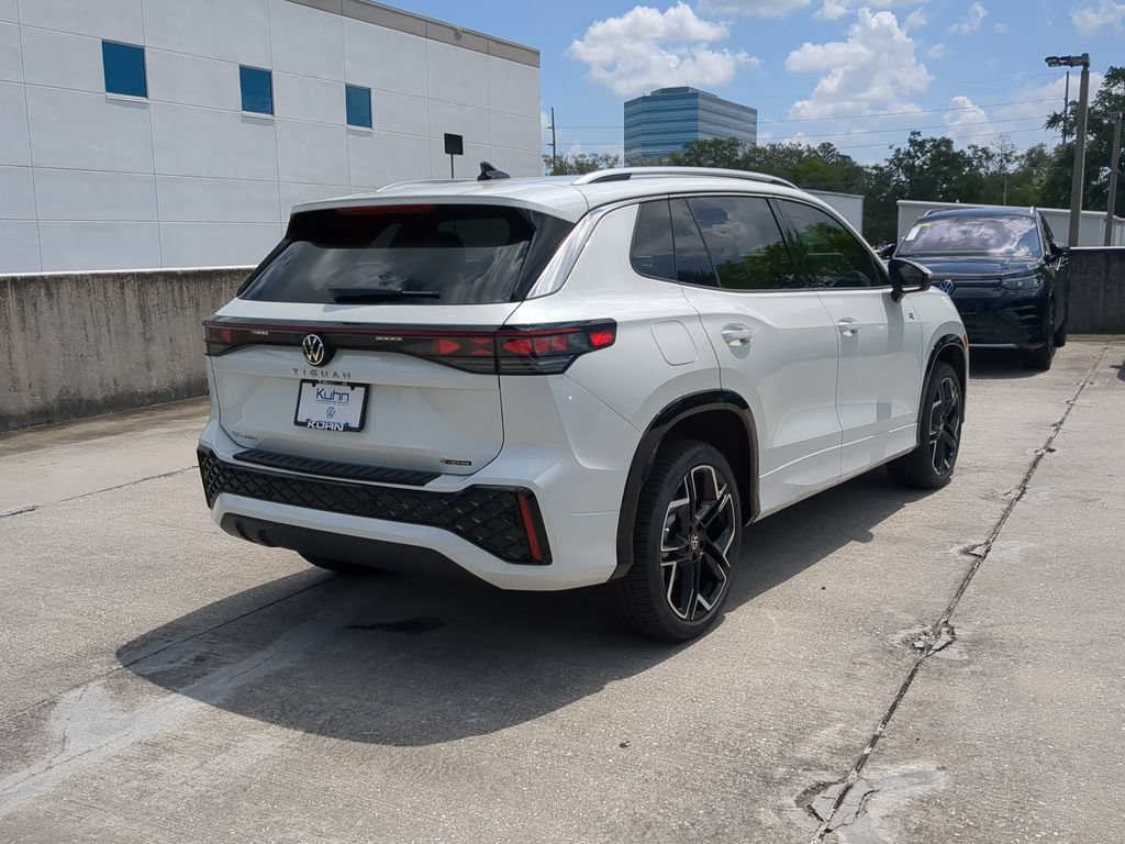 New 2026 Volkswagen Tiguan SEL R-Line AWD/4WD image 3