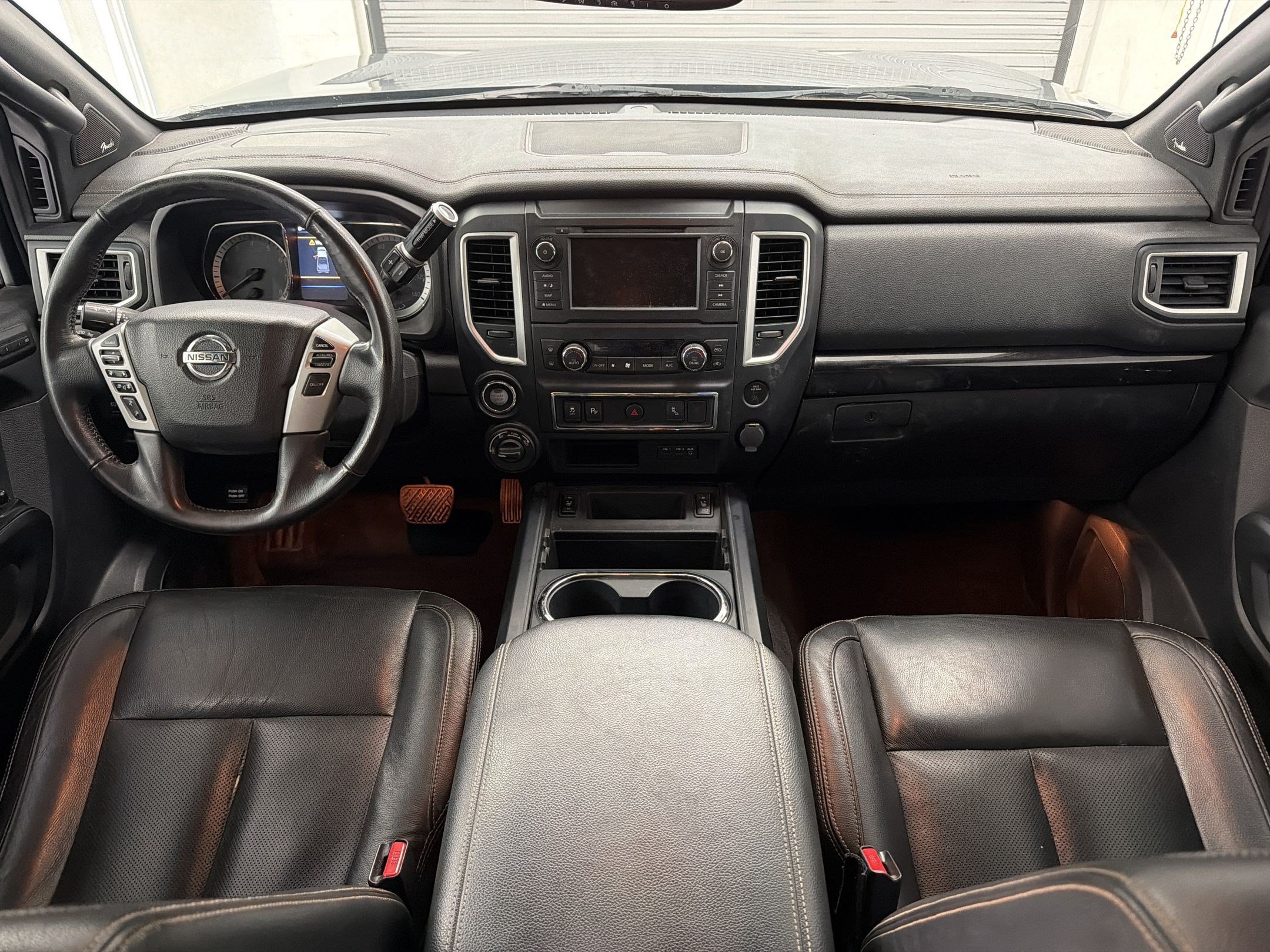 Used 2019 Nissan Titan SL w/ Midnight Edition AWD/4WD image 16