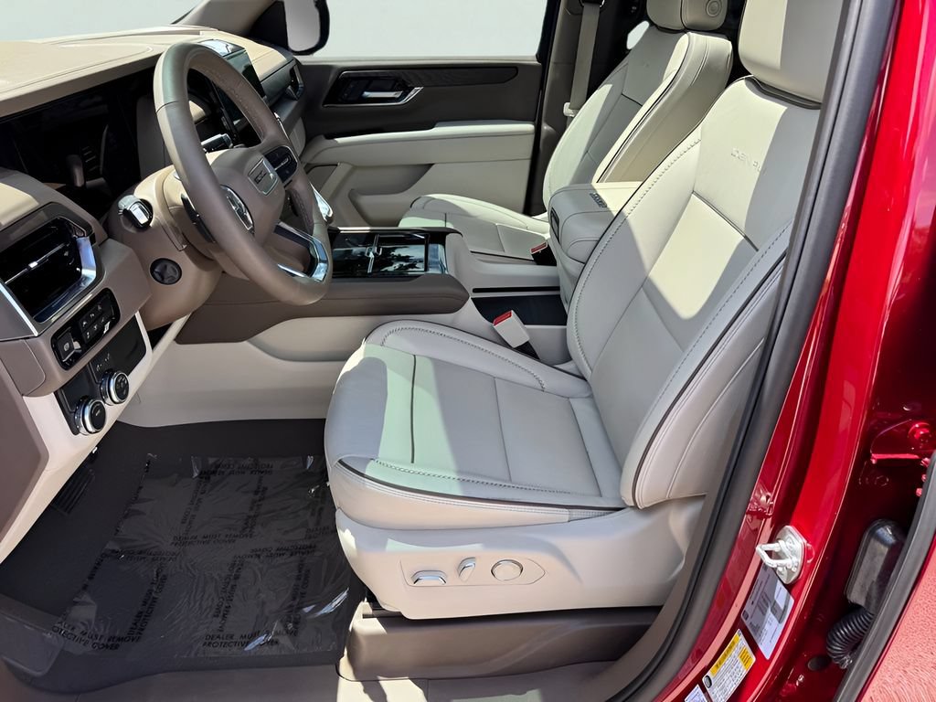 Used 2025 GMC Yukon Denali w/ Sun & Power Step Package RWD image 11