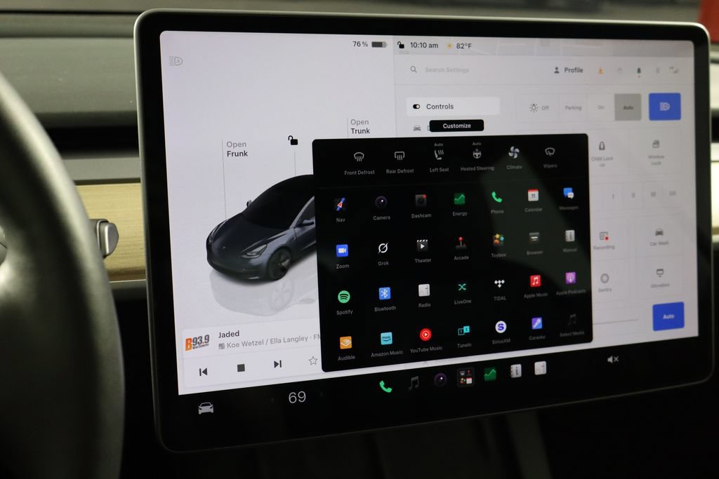 Used 2023 Tesla Model 3 Standard Range RWD image 38
