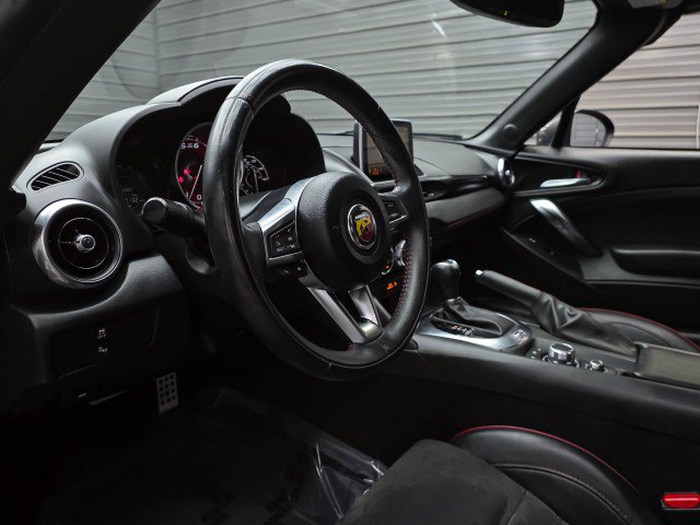 Used 2020 FIAT 124 Spider Abarth w/ Convenience Group RWD image 12