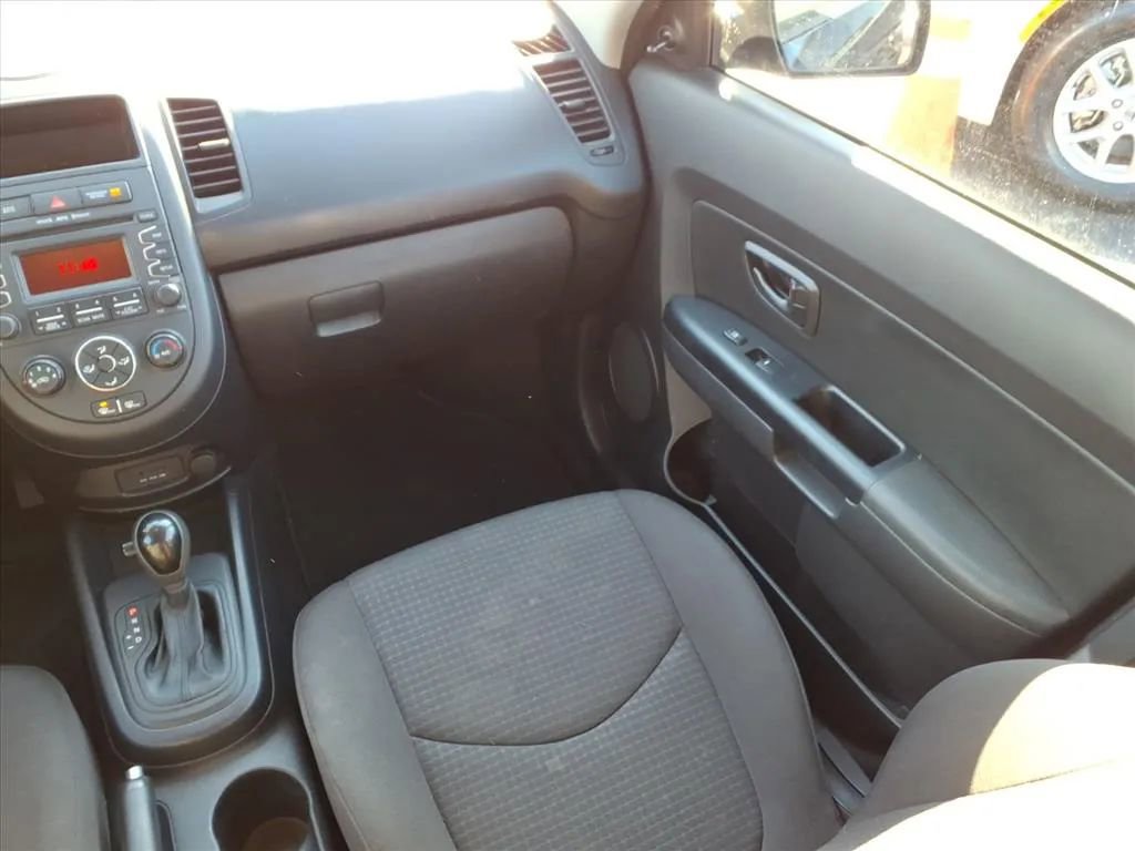 Used 2013 Kia Soul image 19