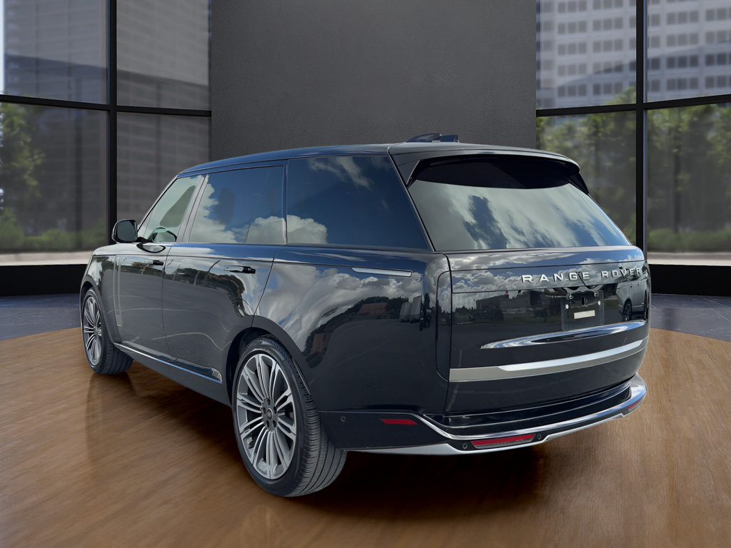 Used 2024 Land Rover Range Rover Long Wheelbase SE AWD/4WD image 7