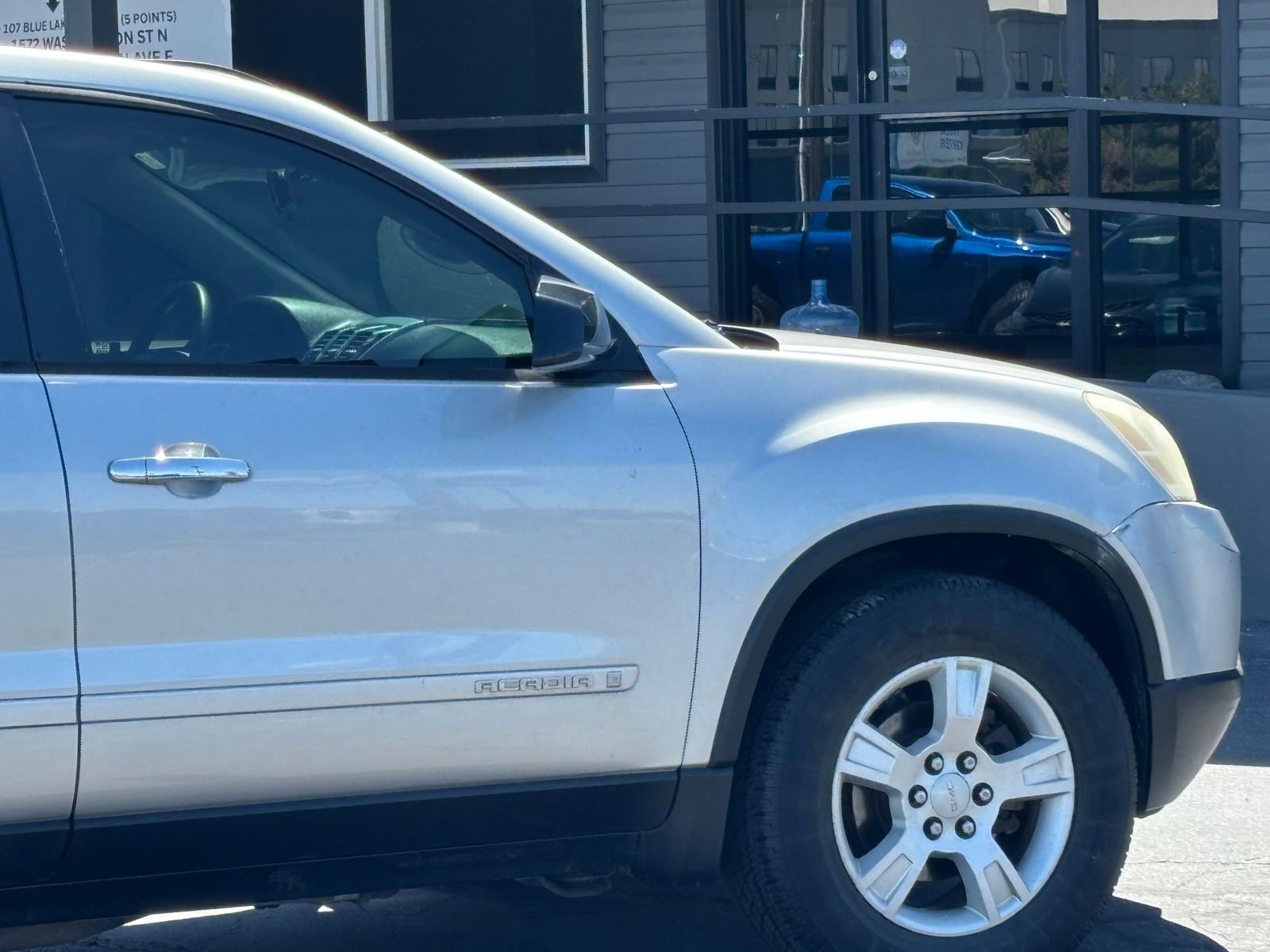 Used 2007 GMC Acadia SLE w/ Preferred Package AWD/4WD image 4