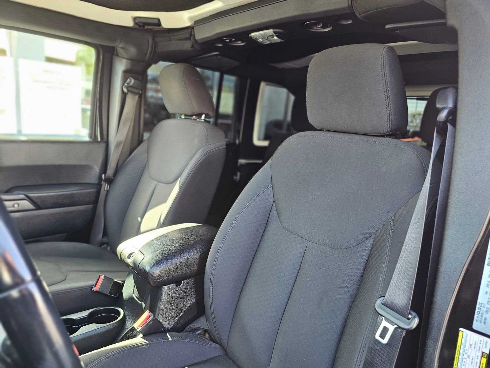 Used 2018 Jeep Wrangler Unlimited Sport S image 22