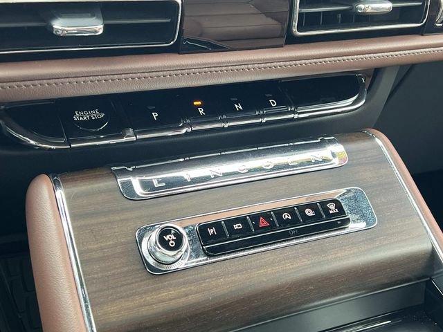 Used 2025 Lincoln Aviator Reserve w/ Equipment Group 201A AWD/4WD image 21