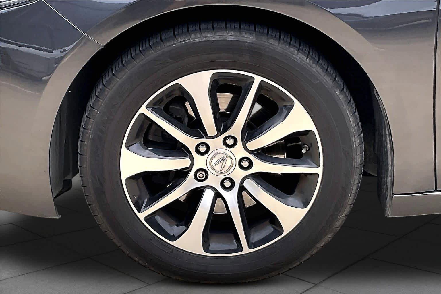 Used 2015 Acura TLX FWD image 10