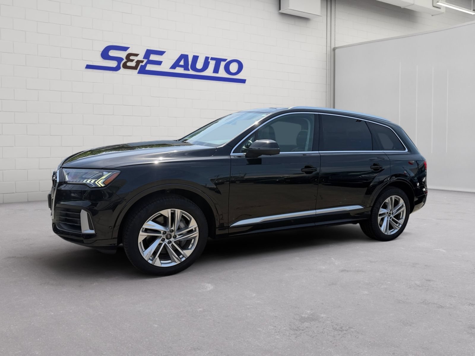 Used 2023 Audi Q7 3.0T Premium w/ Convenience Package