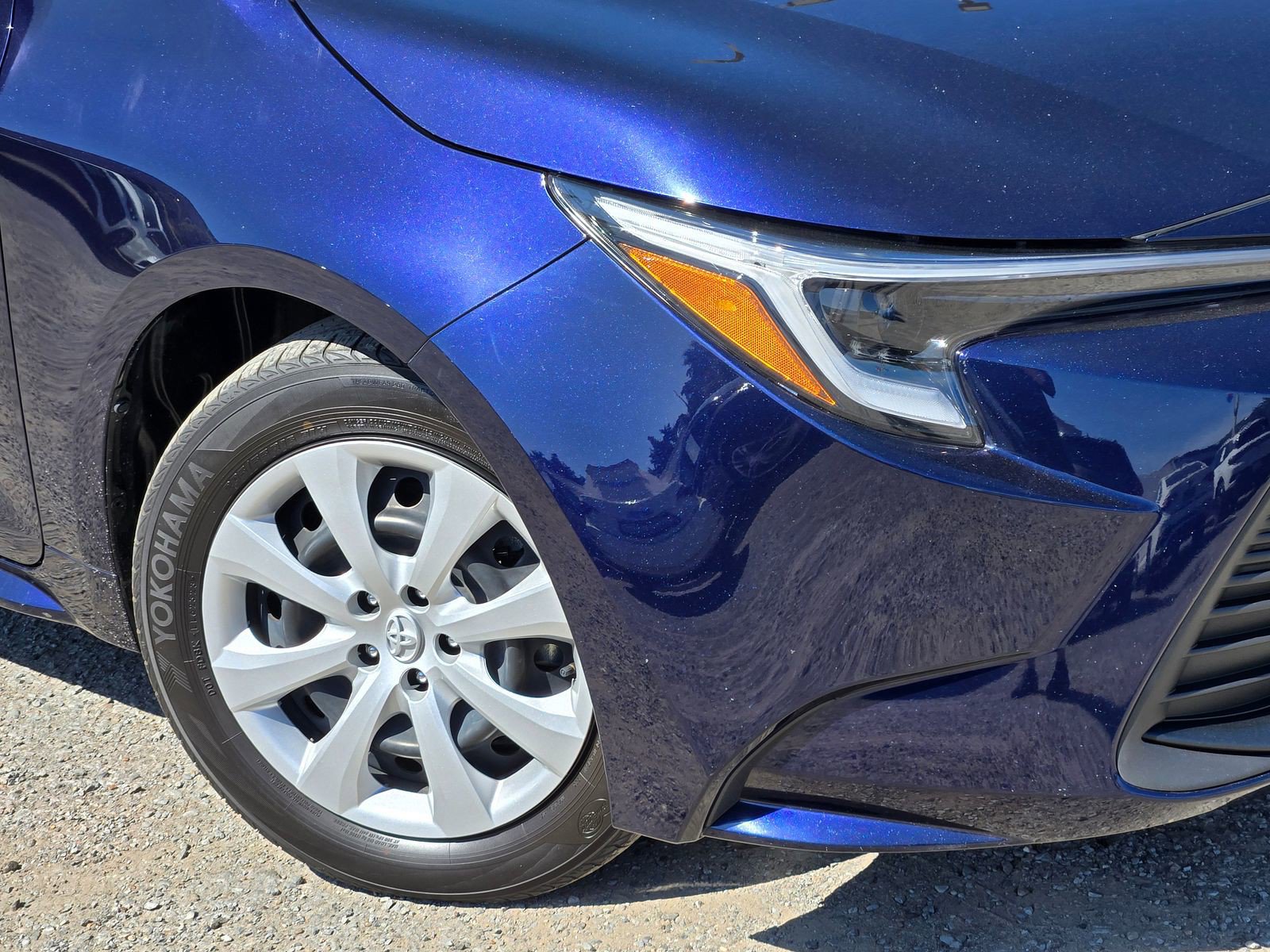 Used 2023 Toyota Corolla LE image 9