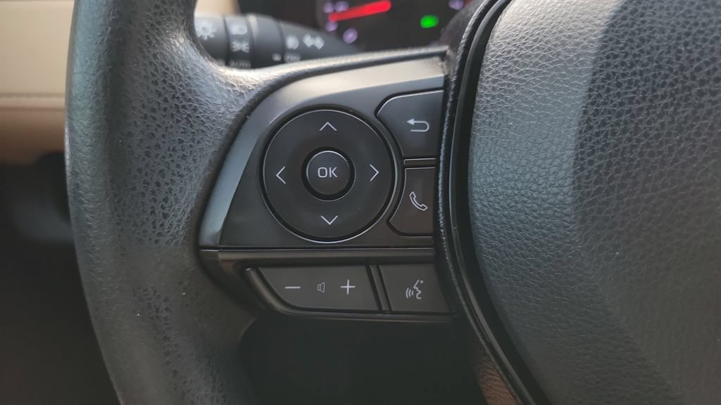 Certified 2020 Toyota RAV4 XLE FWD image 19