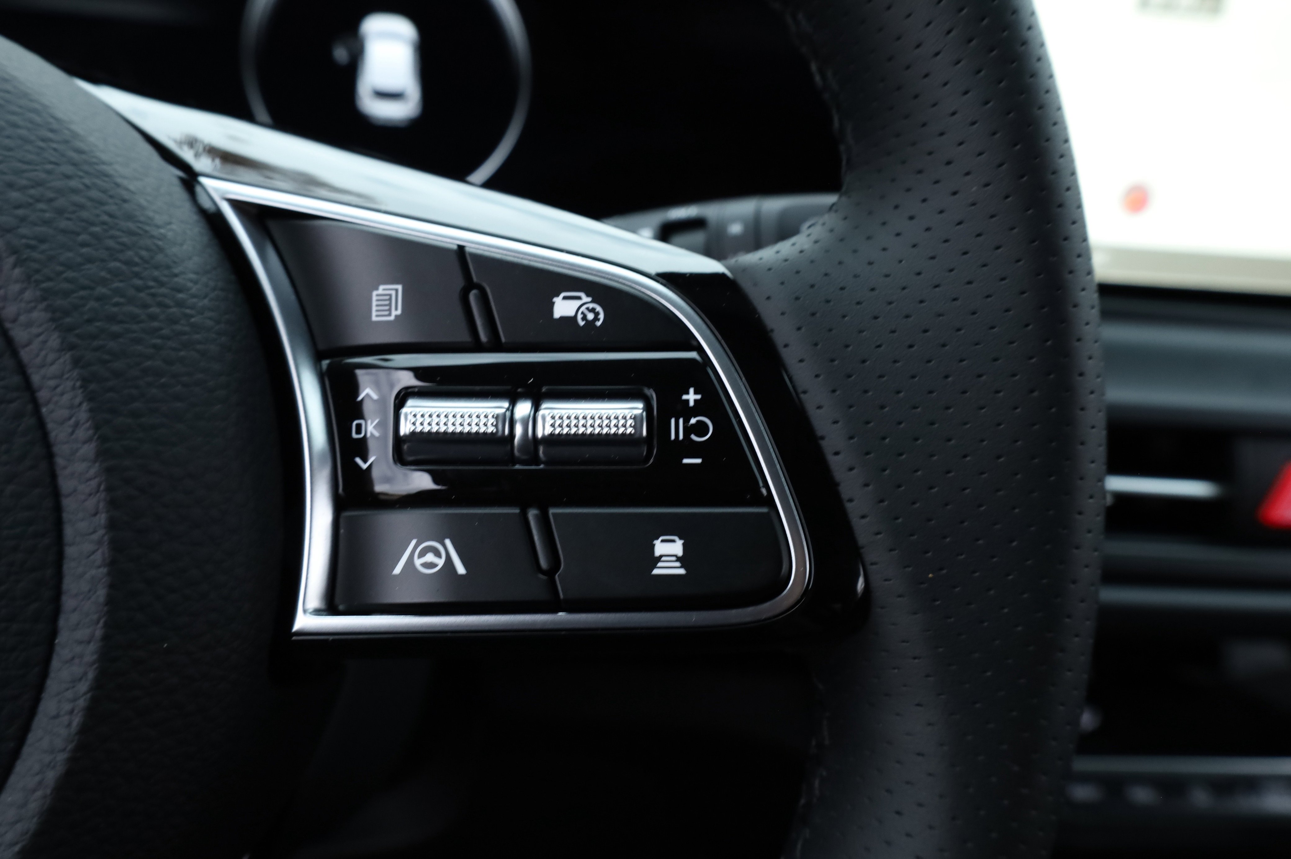 New 2026 Kia Seltos SX image 32